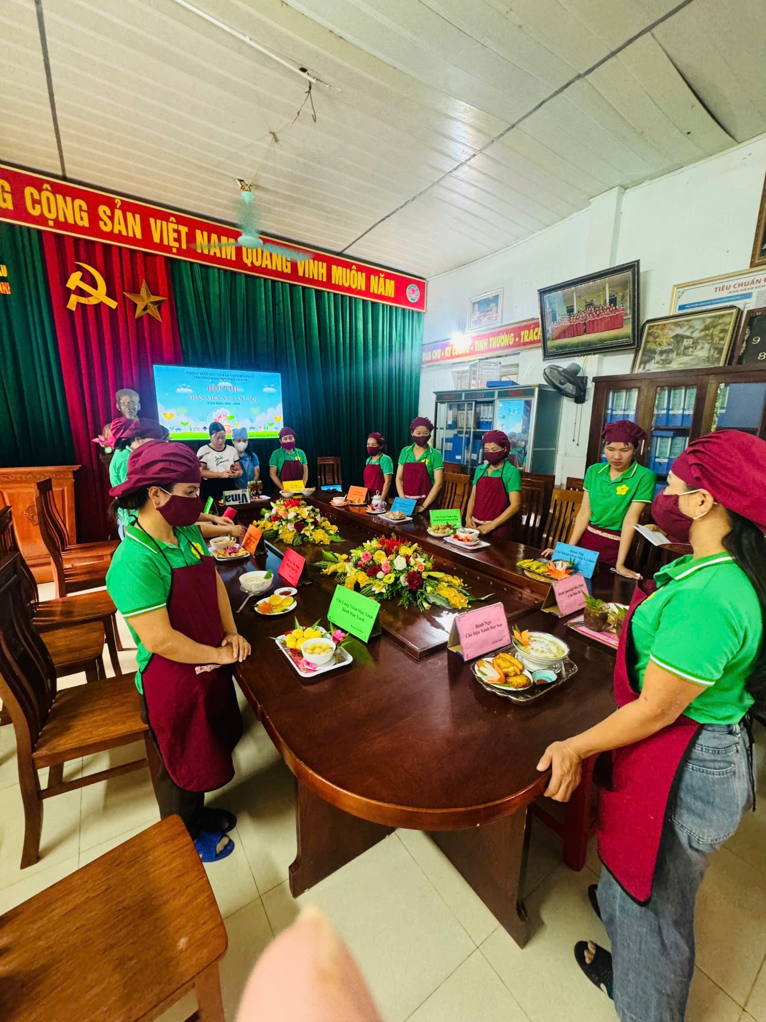 anh nhan vien